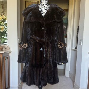 Elegant Brown mink Fur Coat